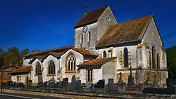 Vue générale de l'église de Saint-Memmie à Courtisols